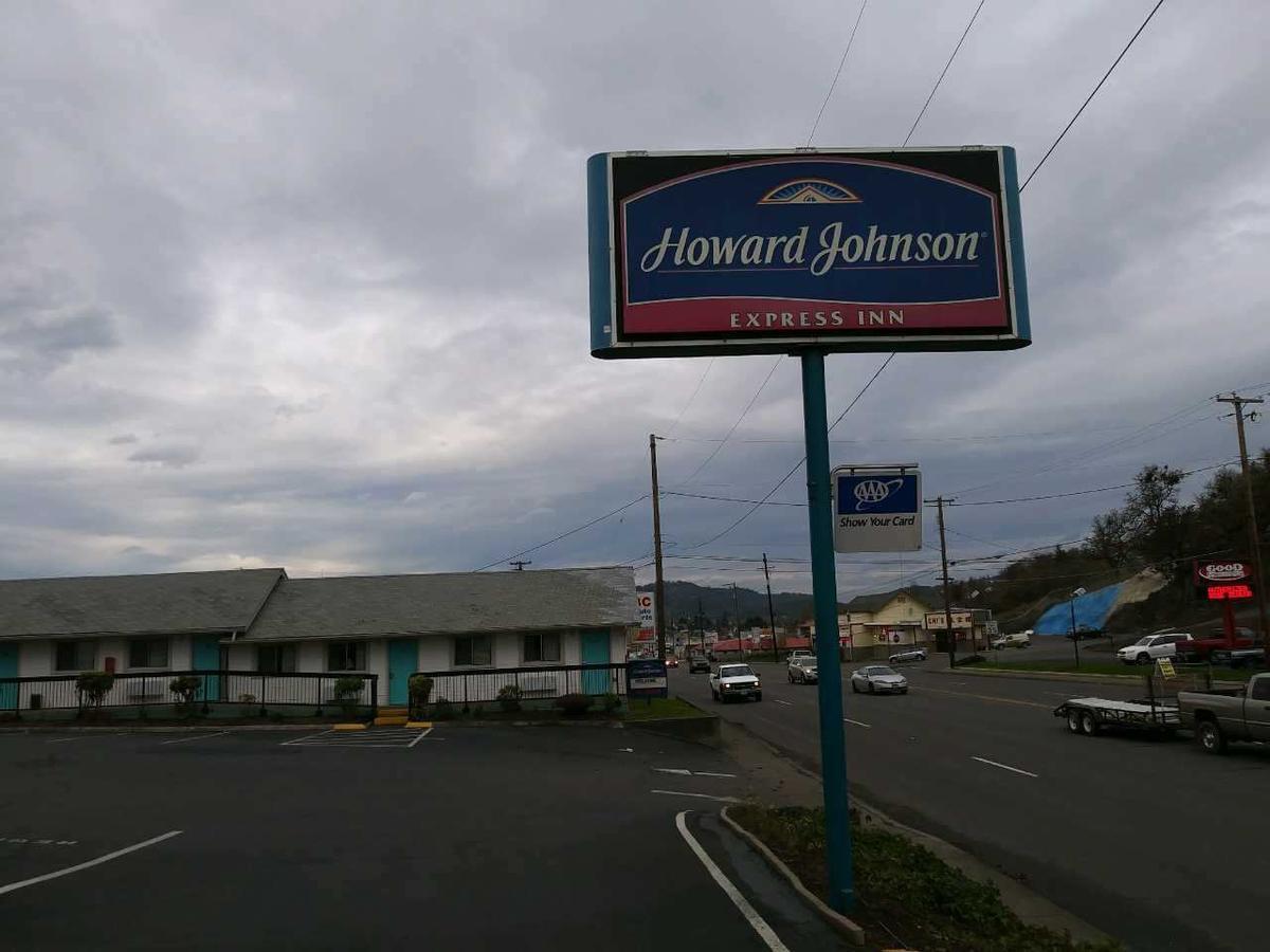 Howard Johnson By Wyndham Роузберг Экстерьер фото