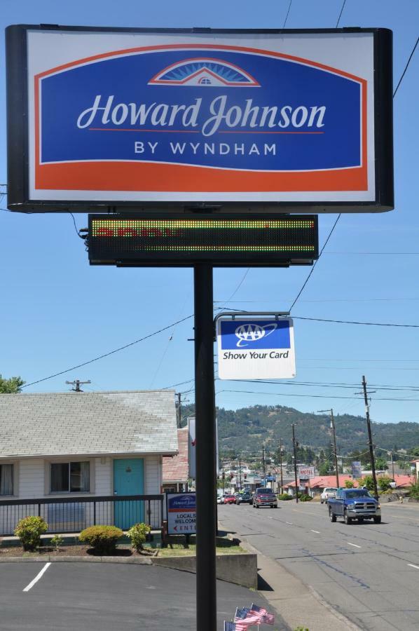 Howard Johnson By Wyndham Роузберг Экстерьер фото