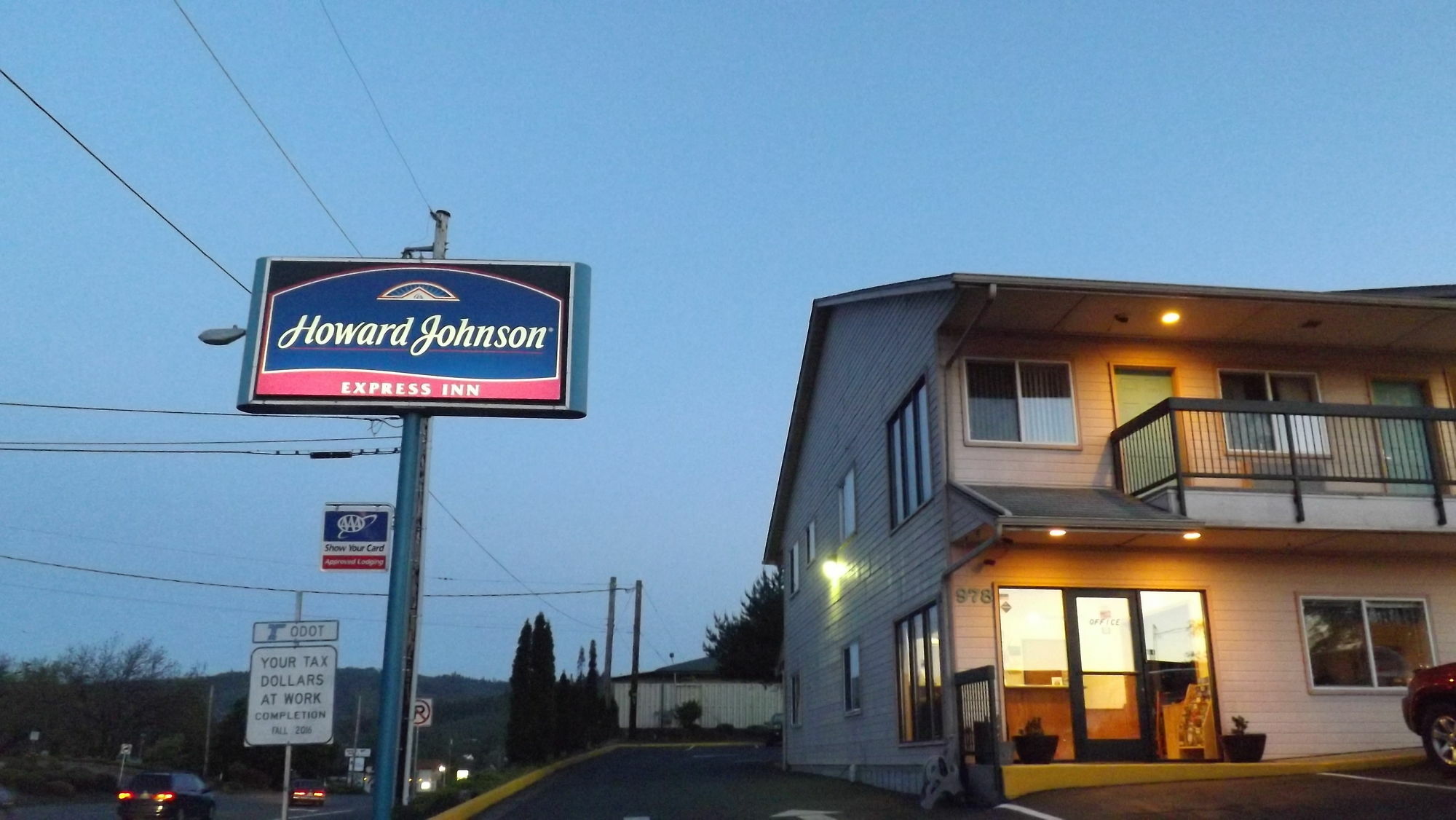 Howard Johnson By Wyndham Роузберг Экстерьер фото